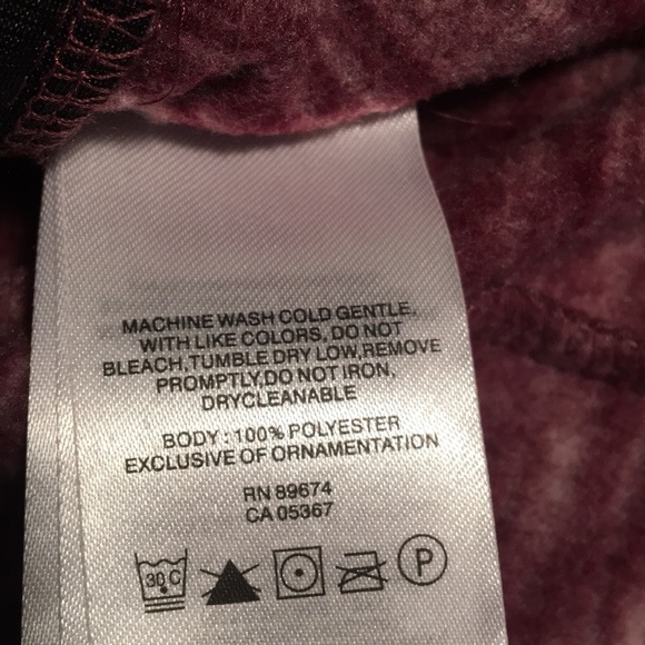 Mountain Hardware hoodie-small - Picture 6 of 7